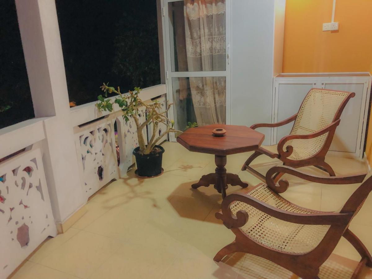 ウナワトゥナ Blue Sea View Bed & Breakfast エクステリア 写真