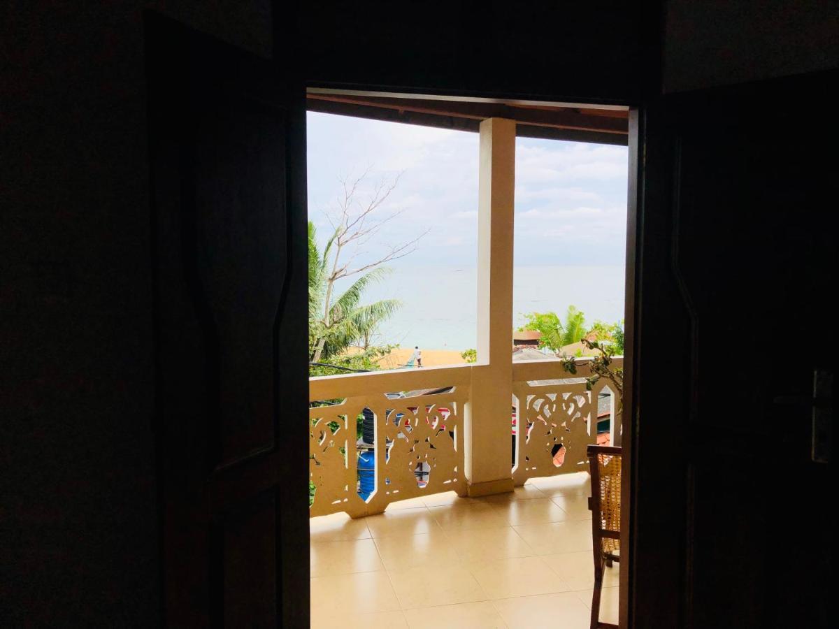 ウナワトゥナ Blue Sea View Bed & Breakfast エクステリア 写真