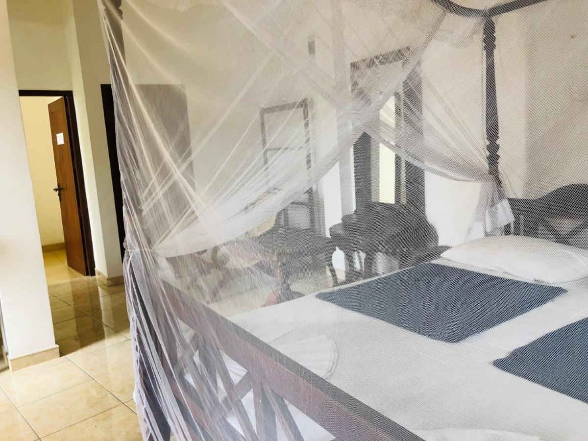 ウナワトゥナ Blue Sea View Bed & Breakfast エクステリア 写真