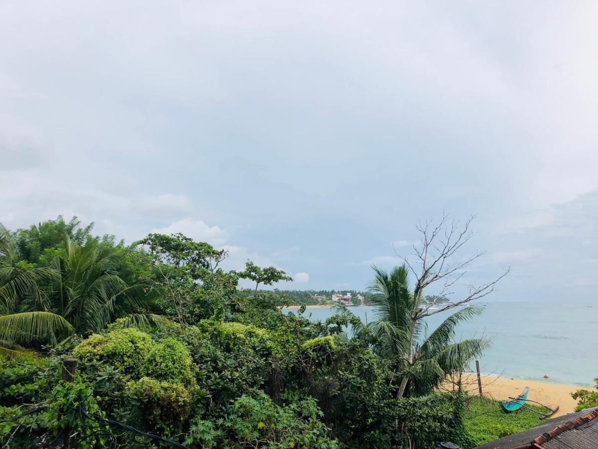 ウナワトゥナ Blue Sea View Bed & Breakfast エクステリア 写真