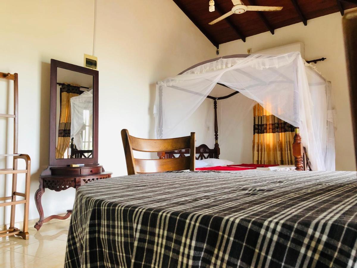 ウナワトゥナ Blue Sea View Bed & Breakfast エクステリア 写真